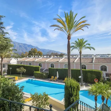 2 Bedroom Next To Porto Apartmán Marbella
