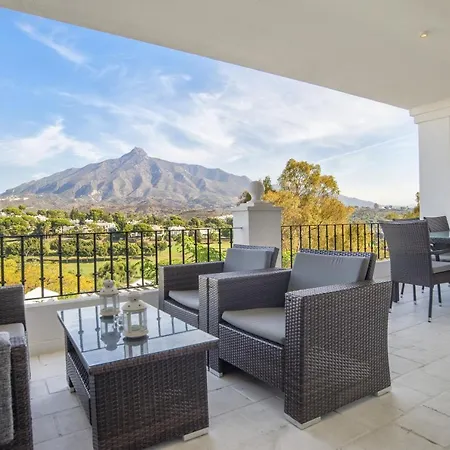 2 Bedroom Next To Porto Apartmán Marbella